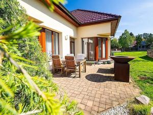 Prodej rodinného domu, Praha - Lipence, U lip, 280 m2
