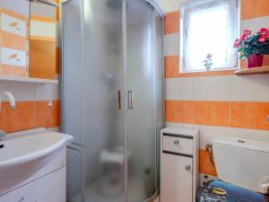 Prodej vícegeneračního domu, Praha - Zbraslav, Studniční, 242 m2