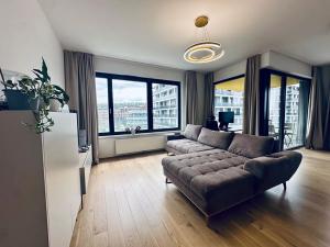 Pronájem bytu 2+kk, Praha - Karlín, Sokolova, 57 m2
