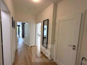 Pronájem bytu 2+kk, Praha - Modřany, Na Komořsku, 59 m2