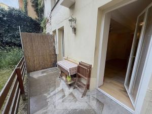 Pronájem bytu 1+kk, Praha - Holešovice, U smaltovny, 28 m2