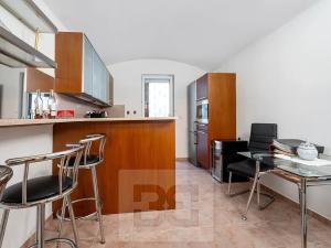 Prodej kanceláře, Praha - Vinohrady, Na Kozačce, 95 m2