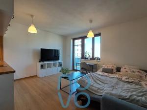 Pronájem bytu 1+kk, Praha - Hostivař, Fojtova, 28 m2