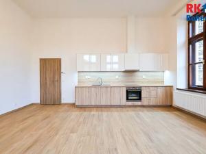 Pronájem bytu 1+kk, Český Brod, nám. Arnošta z Pardubic, 39 m2
