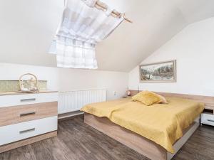 Prodej bytu 4+kk, Benešov, Ladova, 102 m2