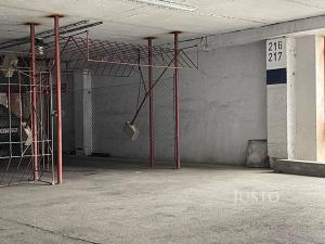 Pronájem garážového stání, Praha - Střížkov, Lovosická, 11 m2