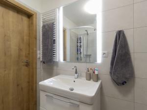 Pronájem bytu 2+kk, Roudnice nad Labem, Štěpárna, 38 m2