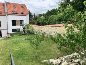 Pronájem bytu 2+kk, Roudnice nad Labem, Štěpárna, 38 m2
