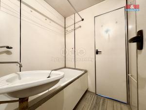 Prodej bytu 2+1, Chomutov, Bezručova, 56 m2