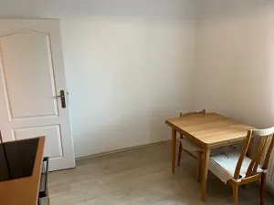 Pronájem bytu 1+1, Praha, Na pěšinách, 50 m2