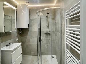 Pronájem bytu 1+kk, Praha, Ve struhách, 28 m2
