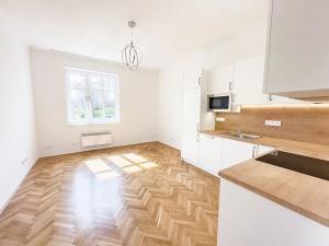 Pronájem bytu 2+kk, Praha - Strašnice, Na Třebešíně, 50 m2