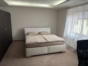 Pronájem bytu 2+1, Zlín, Růžová, 70 m2