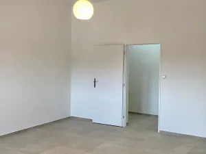 Pronájem bytu 1+kk, Praha - Košíře, Vrchlického, 35 m2