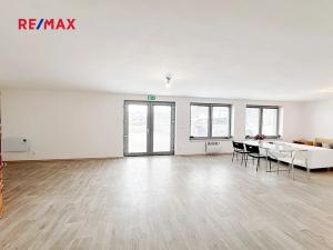 Pronájem obchodního prostoru, Neslovice, Lesní, 66 m2