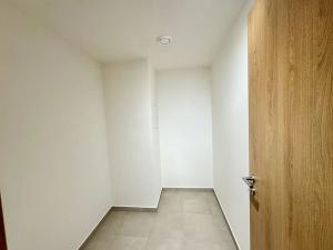 Pronájem bytu 2+kk, Praha - Hloubětín, Poděbradská, 52 m2