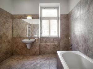 Pronájem bytu 2+kk, Praha - Holešovice, Komunardů, 48 m2