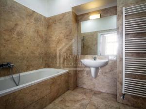 Pronájem bytu 2+kk, Praha - Holešovice, Komunardů, 48 m2