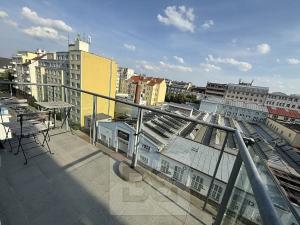 Pronájem bytu 1+kk, Praha - Holešovice, U měšťanského pivovaru, 54 m2