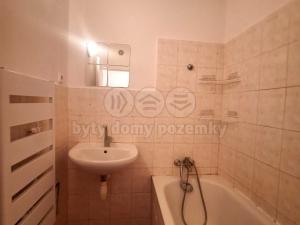 Pronájem bytu 3+1, Chlumec nad Cidlinou - Chlumec nad Cidlinou I, Husova, 80 m2