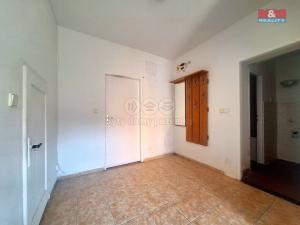Pronájem bytu 3+1, Chlumec nad Cidlinou - Chlumec nad Cidlinou I, Husova, 80 m2