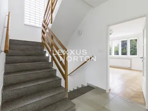 Pronájem rodinného domu, Praha - Stodůlky, K Fialce, 244 m2