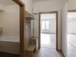 Pronájem bytu 1+kk, Praha - Čakovice, Bermanova, 36 m2