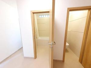 Pronájem bytu 2+1, Praha - Záběhlice, Jasmínová, 53 m2
