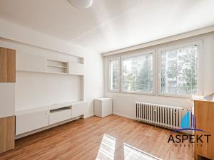 Pronájem bytu 1+kk, Praha - Vokovice, Evropská, 24 m2