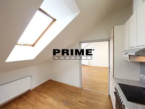 Pronájem kanceláře, Praha - Smíchov, Štefánikova, 129 m2
