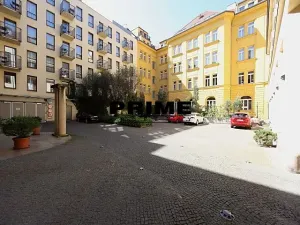 Pronájem kanceláře, Praha - Smíchov, Štefánikova, 129 m2