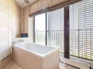 Pronájem bytu 2+kk, Praha - Žižkov, Pitterova, 90 m2