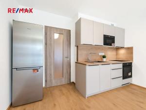 Pronájem kanceláře, Praha - Hloubětín, Poděbradská, 31 m2