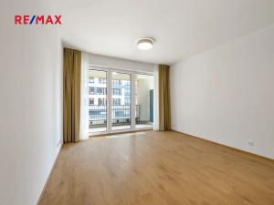 Pronájem kanceláře, Praha - Hloubětín, Poděbradská, 31 m2