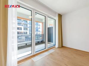 Pronájem kanceláře, Praha - Hloubětín, Poděbradská, 31 m2