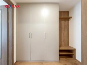 Pronájem kanceláře, Praha - Hloubětín, Poděbradská, 31 m2