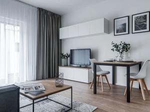 Pronájem bytu 2+kk, Praha - Karlín, Thámova, 63 m2