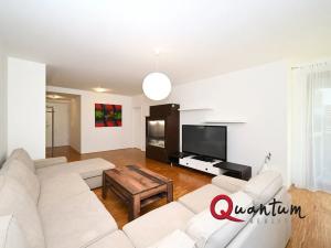 Pronájem bytu 2+kk, Praha - Modřany, Na Srážku, 60 m2