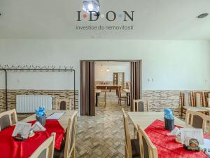 Prodej restaurace, Kozlovice, 500 m2