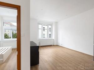 Pronájem bytu 2+kk, Praha - Vinohrady, Velehradská, 49 m2