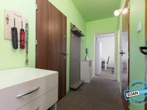 Prodej bytu 2+1, Opava, Holasická, 51 m2