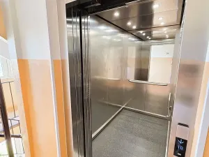 Prodej bytu 2+kk, Praha - Háje, Mendelova, 42 m2