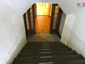 Pronájem obchodního prostoru, Kolín - Kolín III, Husovo náměstí, 394 m2