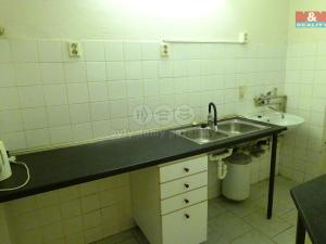 Pronájem obchodního prostoru, Kolín - Kolín III, Husovo náměstí, 394 m2
