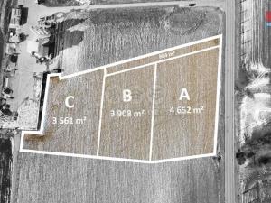 Prodej komerčního pozemku, Vojkovice, 4652 m2