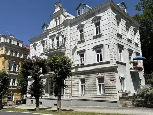 Prodej bytu 1+kk, Mariánské Lázně, Karlovarská, 51 m2