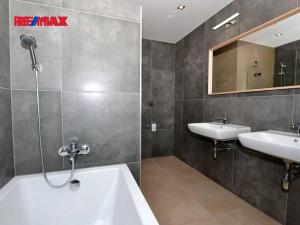 Pronájem bytu 3+kk, Plzeň, Na Roudné, 71 m2