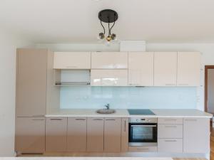 Prodej bytu 3+kk, Karlovy Vary, Pražská silnice, 88 m2