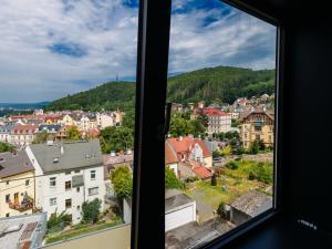 Prodej bytu 3+kk, Karlovy Vary, Pražská silnice, 88 m2