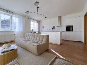 Pronájem bytu 2+kk, Praha - Libeň, Na žertvách, 61 m2